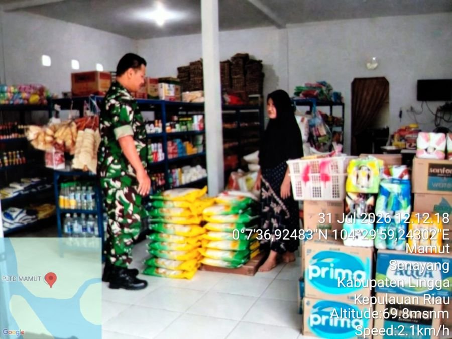 Monitoring Sembako Rutin, Babinsa Jaga Ketersediaan Bahan Pokok dan Stabilitas Ekonomi Desa Mamut