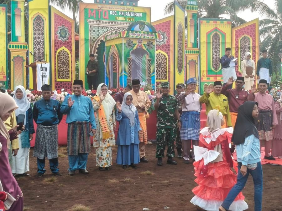 MTQ Se-Kecamatan Pelangiran 2026 Resmi Dimulai, Danramil 10/Pelangiran Semarakkan Pawai Ta'aruf
