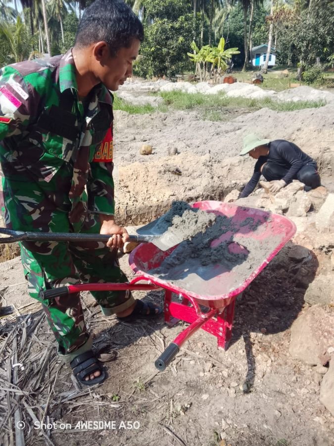 NATUNA – Babinsa Koramil 06/Serasan Kodim 0318/Natuna, Kopda Hafit Heriadi, melaksanakan kegiatan pe
