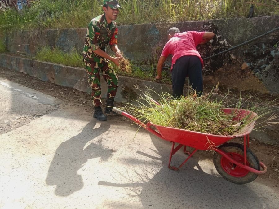 NATUNA – Dalam rangka mempererat hubungan dengan masyarakat di wilayah binaan, Babinsa Koramil 06/Se
