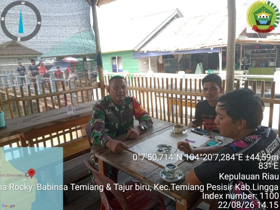 Ngobras Bersama Warga, Babinsa Koramil 06/Senayang Perkuat Kepedulian Lingkungan dan Cegah Karhutla