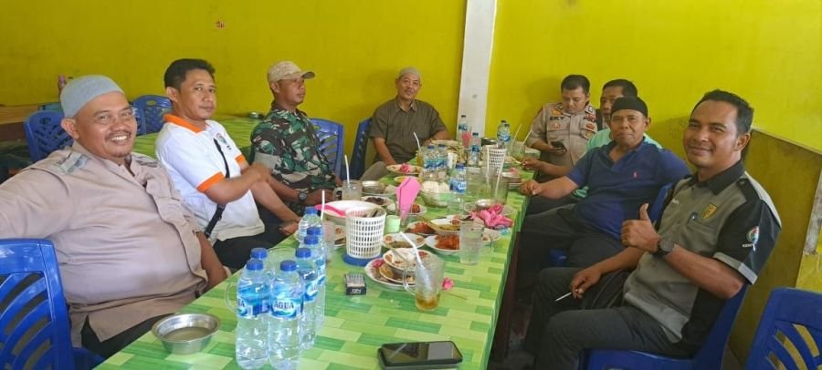 Ngopi Bersama Warga, Sertu Kandri Perkuat Komunikasi di Desa Petai Baru