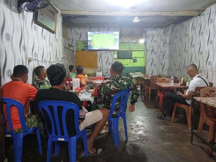 Nobar Piala Dunia 2026, Koramil 05/Bukit Batu Pererat Kebersamaan Dengan Masyarakat