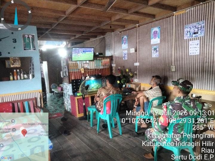 Nobar Piala Dunia 2026 Laga Argentina Vs Swiss, Koramil 10/Pelangiran Perkuat Sinergi dengan Warga