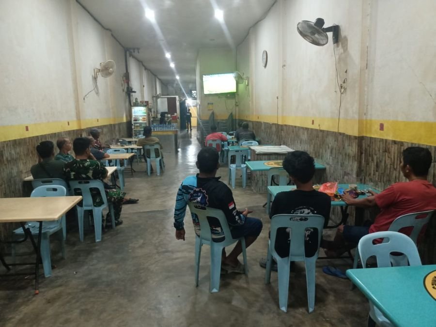 Nobar Piala Dunia, Koramil Moro Perkuat Kedekatan dengan Warga