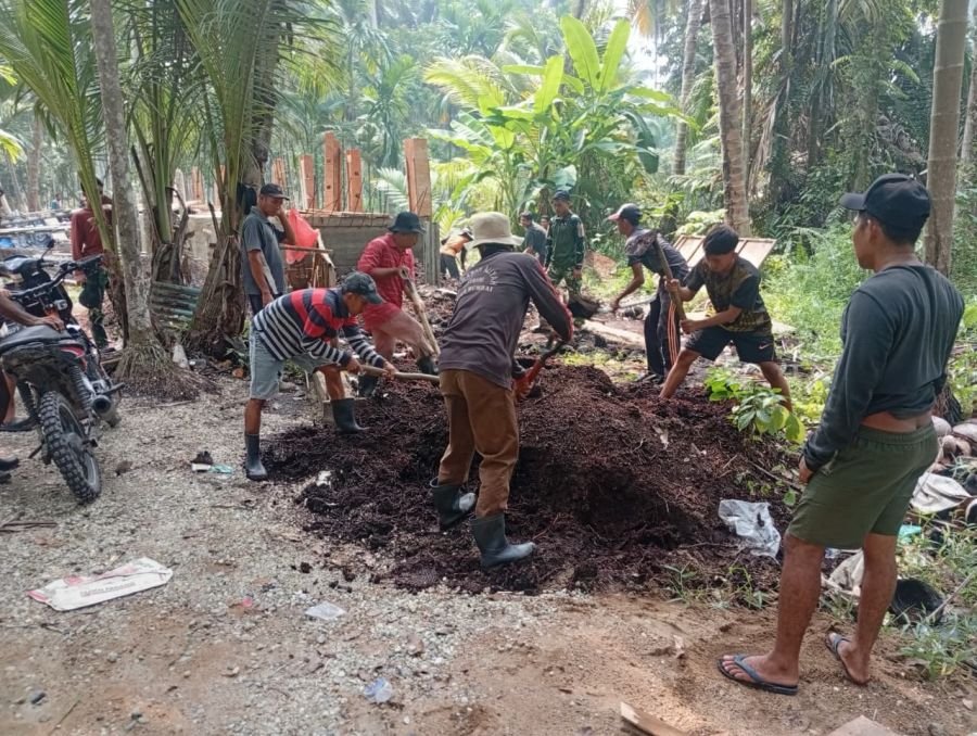 Oprit Baru 20 Persen, Babinsa 03/Tpl Pantau Tahap Akhir Jembatan Sungai Gantang