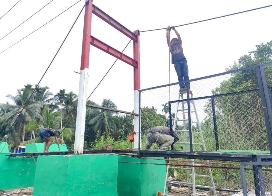 Pagar Jembatan Garuda Mulai Diteguhkan, Koramil 01/Tembilahan Percepat Penyelesaian