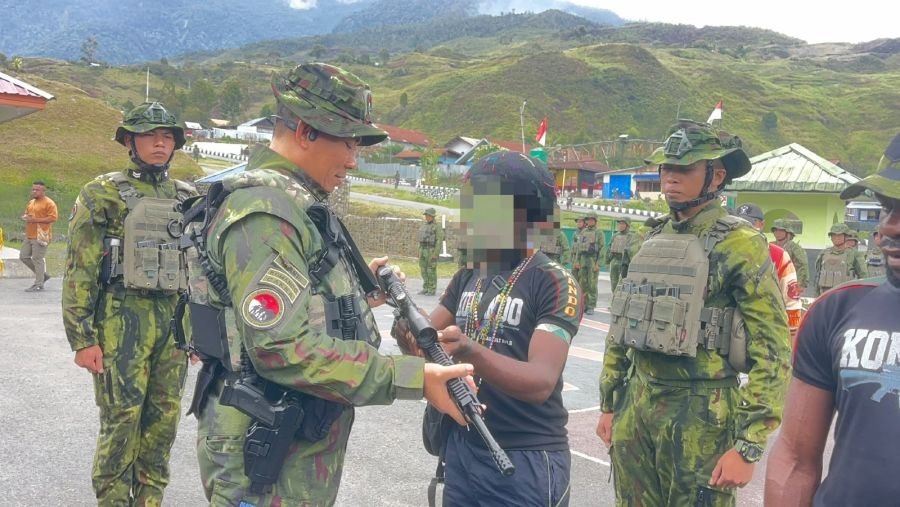 Pangkoops TNI Habema Hadiri Ikrar Kesetiaan kepada NKRI dan Tinjau Pos Satgas di Puncak Jaya