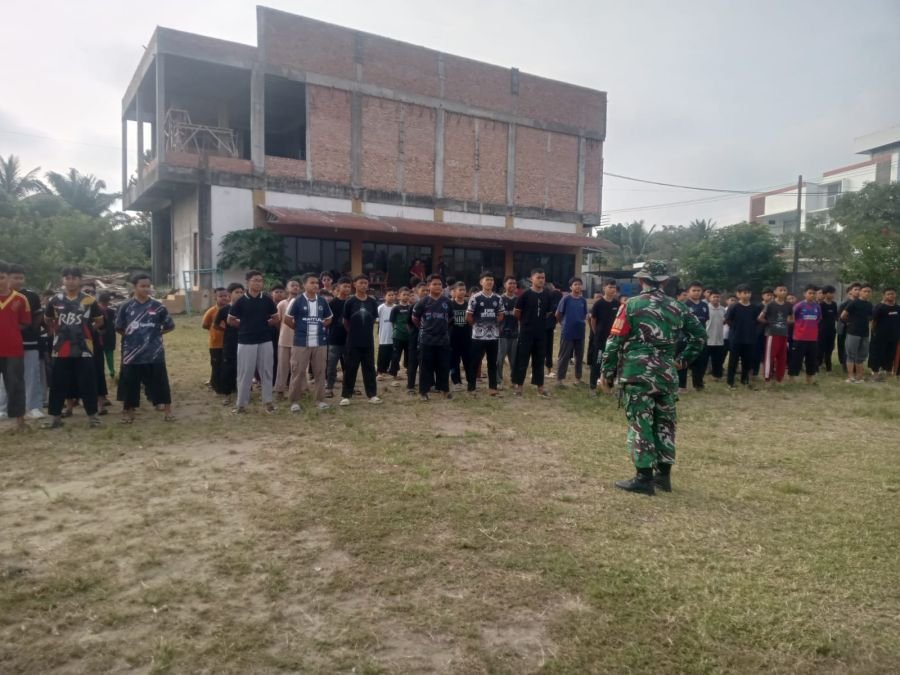Pasiops Kodim 0301/Pekanbaru Tanamkan Nilai Disiplin kepada Santri Ma'had Al-Hijrah