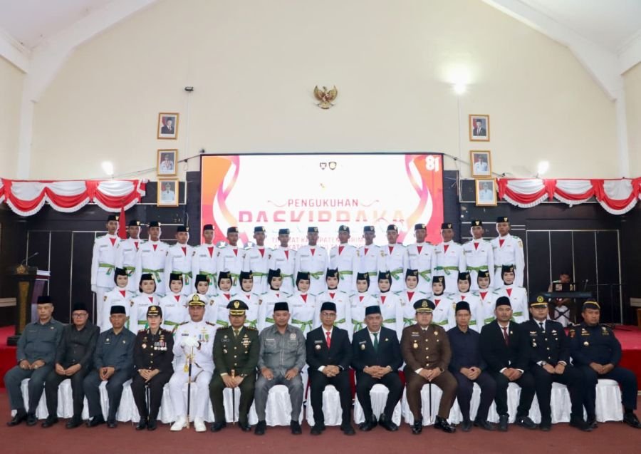 Paskibraka Karimun Dikukuhkan, Dandim Tekankan Kekompakan dan Tanggung Jawab