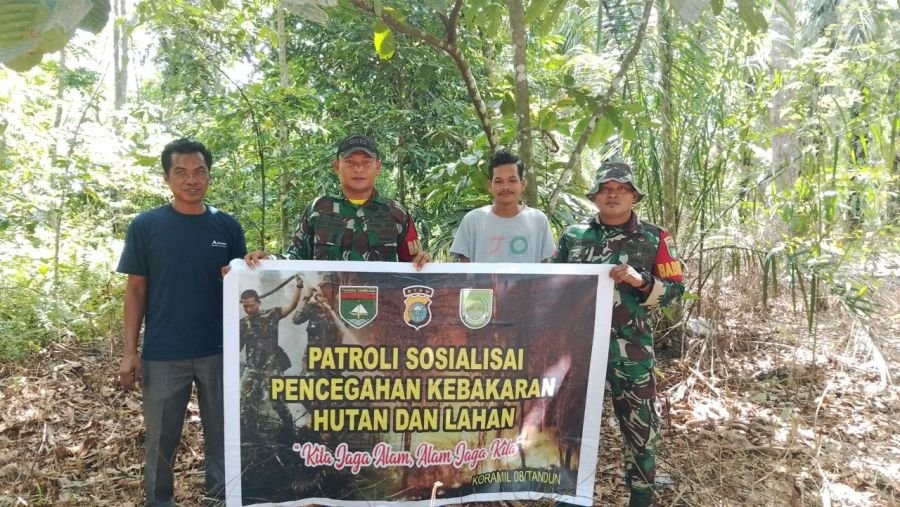 Pastikan Wilayah Bebas Asap, Koramil 08/Tandun Pantau Titik Api Lewat Patroli Rutin