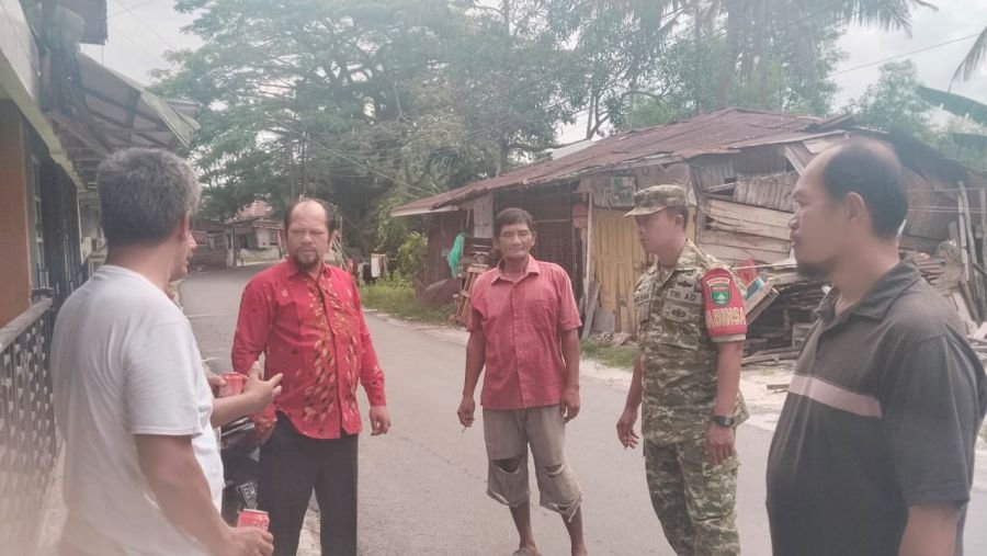 Patroli Humanis Babinsa Tanjung Rhu Pererat Kerukunan Warga hingga Gang-gang Kecil