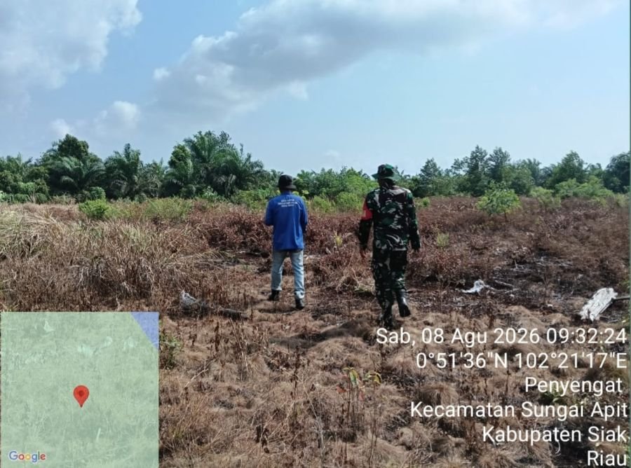 Babinsa Sungai Apit dan Warga Patroli Karhutla, Titik Api Nihil