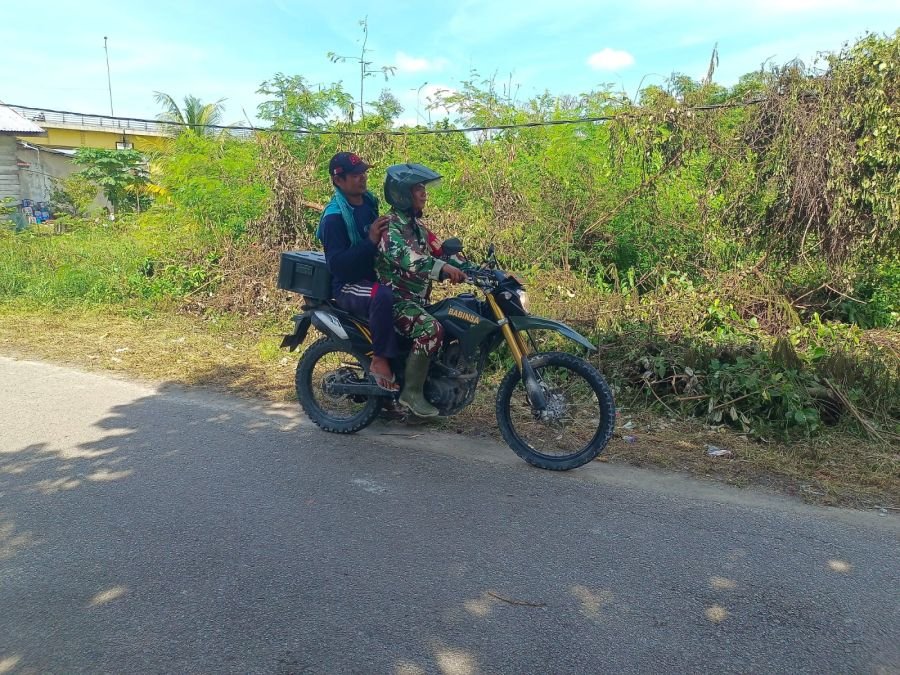 Patroli Karhutla Babinsa Koramil 01 Rumbai Perkuat Deteksi Dini Ancaman Kebakaran