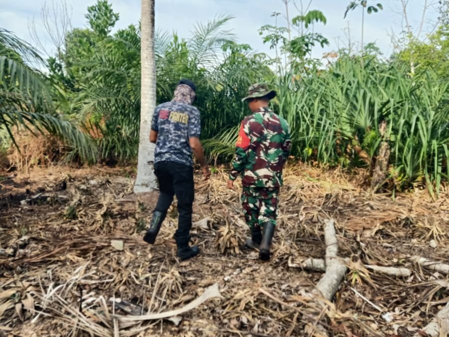 Babinsa dan Warga Perkuat Patroli Karhutla di Teluk Batil