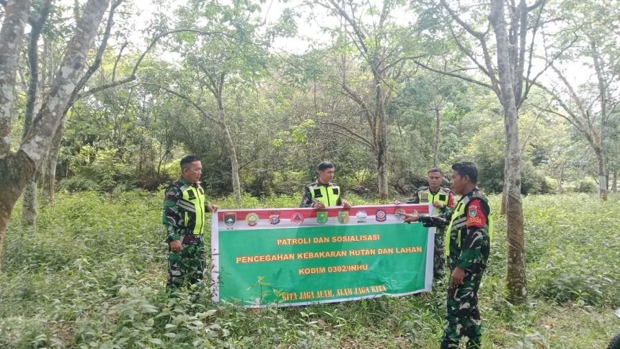 Patroli Karhutla Diperketat, Babinsa Pantau Titik Rawan di Bandar Alai Kari