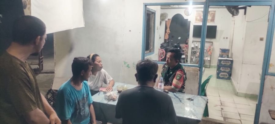 Patroli Malam Babinsa Tanjung Rhu Sasar Kawasan Rawan, Sertu M. Isak Ajak Warga Aktifkan Pos Kamling