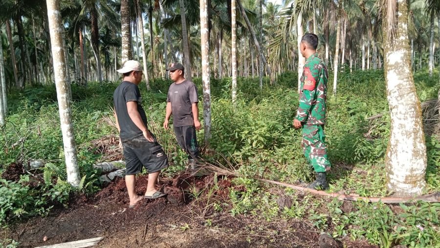 Patroli Tapal Batas Babinsa Koramil 07/Reteh: Desa Pandan Sari Aman Nihil Titik Api