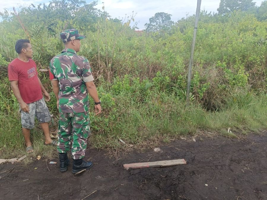 Patroli Tapal Batas Koramil 11/PBR, Sinergi TNI dan Masyarakat Jaga Wilayah Bebas Karhutla