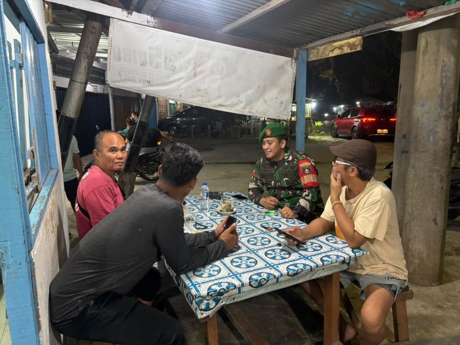 Patroli Tengah Malam Babinsa Bikin Warga Lembah Sari Makin Waspada, Kamtibmas Jadi Prioritas