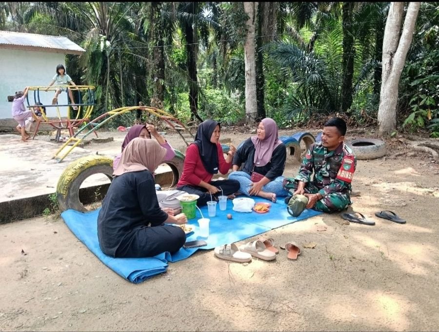 Peduli Keselamatan Anak, Babinsa Koptu Bagus Imbau Warga Bono Tapung Tingkatkan Pengawasan