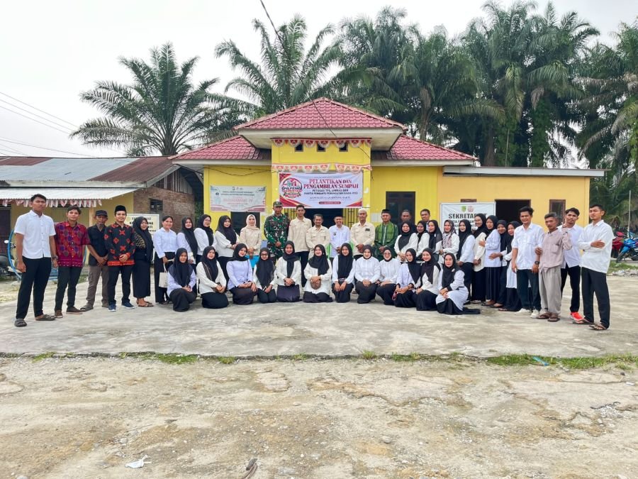 Babinsa Koramil 02/TP Hadiri Pelantikan Petugas TPS di Sintong Bakti