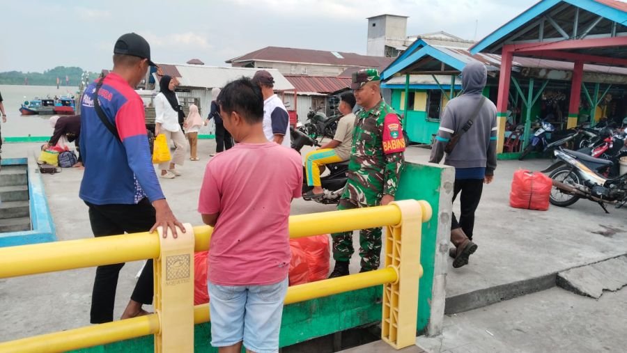 Pelda Erdianto Ingatkan Buruh Pelabuhan Telaga Tujuh Jaga Barang Bongkaran