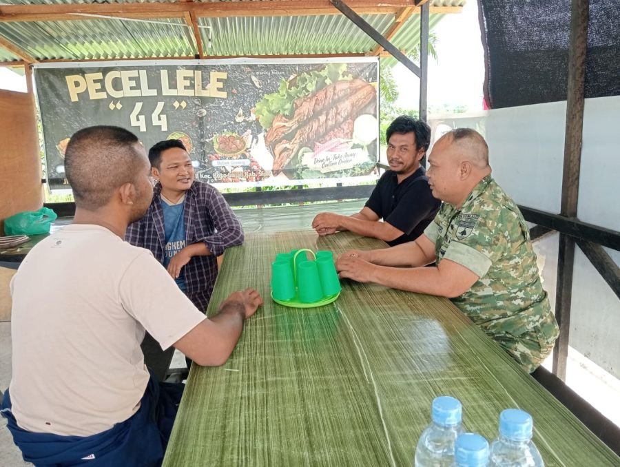 Pelda Syafri Babinsa Koramil 04/Perawang Sambangi Warga Buatan II, Perkuat Komsos Babinsa