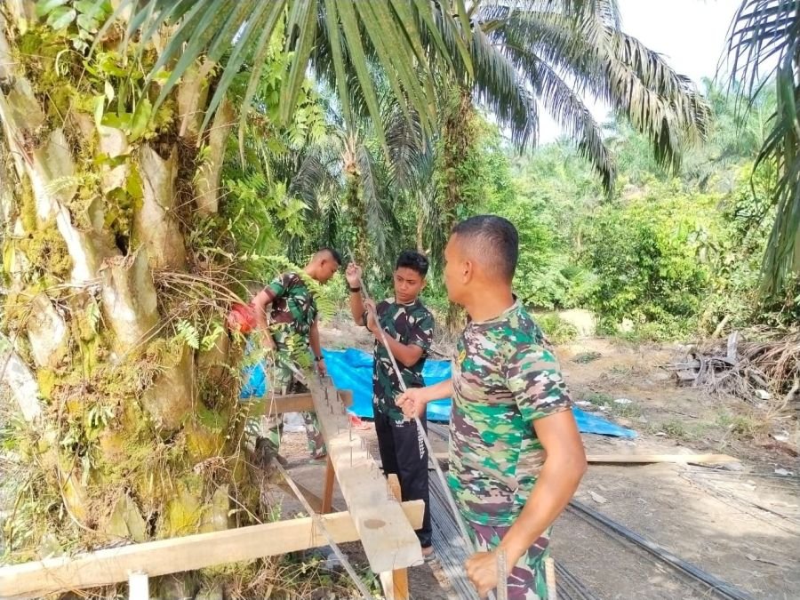 Pemasangan Struktur Awal Jembatan Gantung Garuda di Bumi Mulya Terus Dikebut