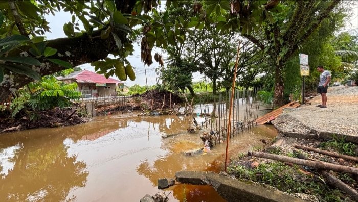 Pembangunan Dua Jembatan Garuda di Payung Sekaki Terhenti Sementara Akibat Banjir 