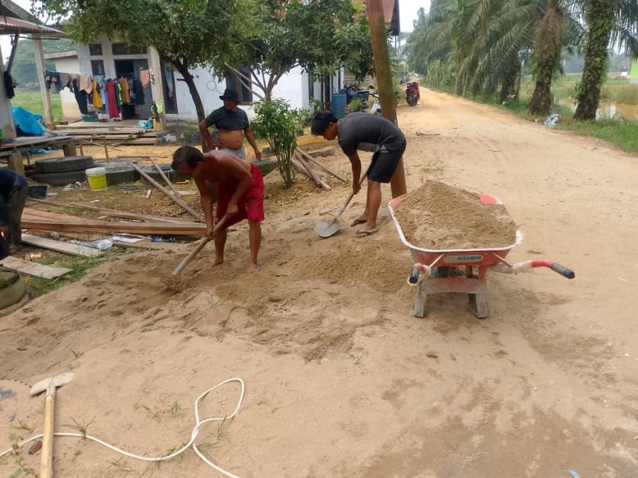 Jembatan Beton Kuala Mulia Inhu Masuk Tahap Pemasangan Pagar