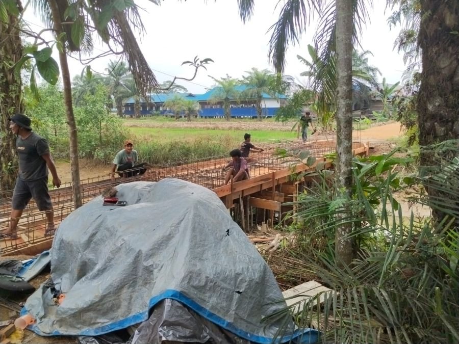 Pembangunan Jembatan Beton Tahap 7 Kuala Mulia Terus Berlanjut