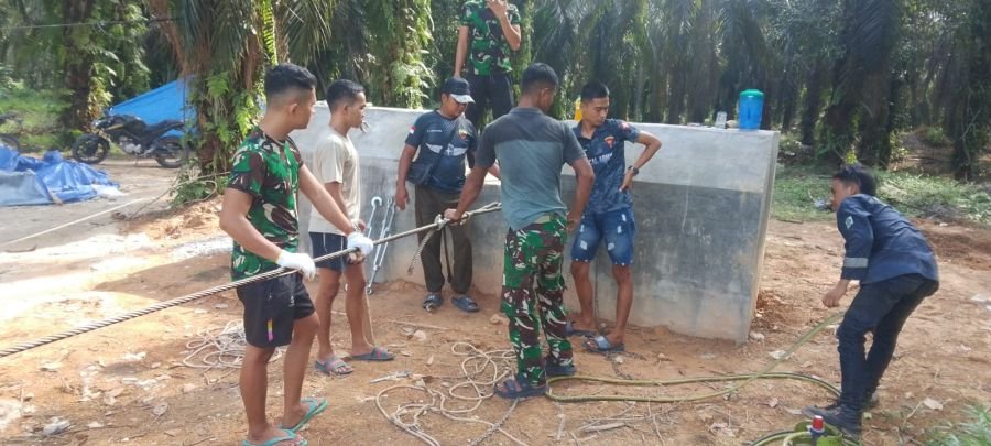 Pembangunan Jembatan Gantung Garuda di Sukaraja Kuansing Masuk Tahap Pemasangan Tali Sling 