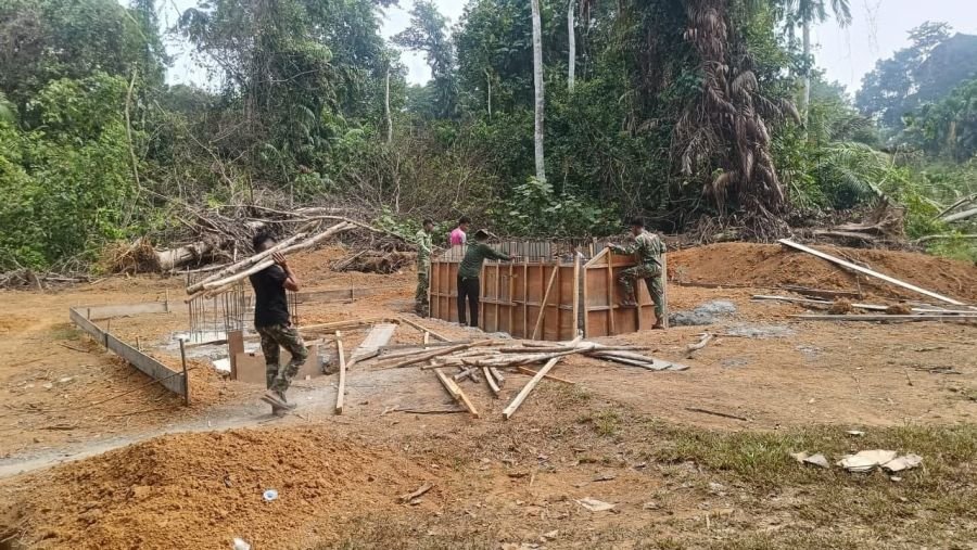 Pembangunan Jembatan Gantung Talang Perigi Terus Berlanjut, Pemasangan Mall Abutmen