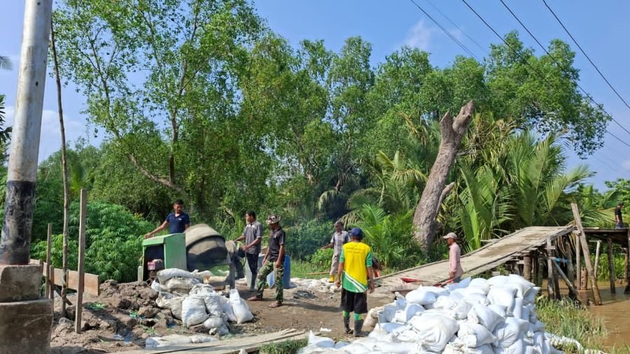 Pembangunan Jembatan Perintis Garuda di Jalan Lintas Enok - Seberang Tembilahan Terus Dikebut