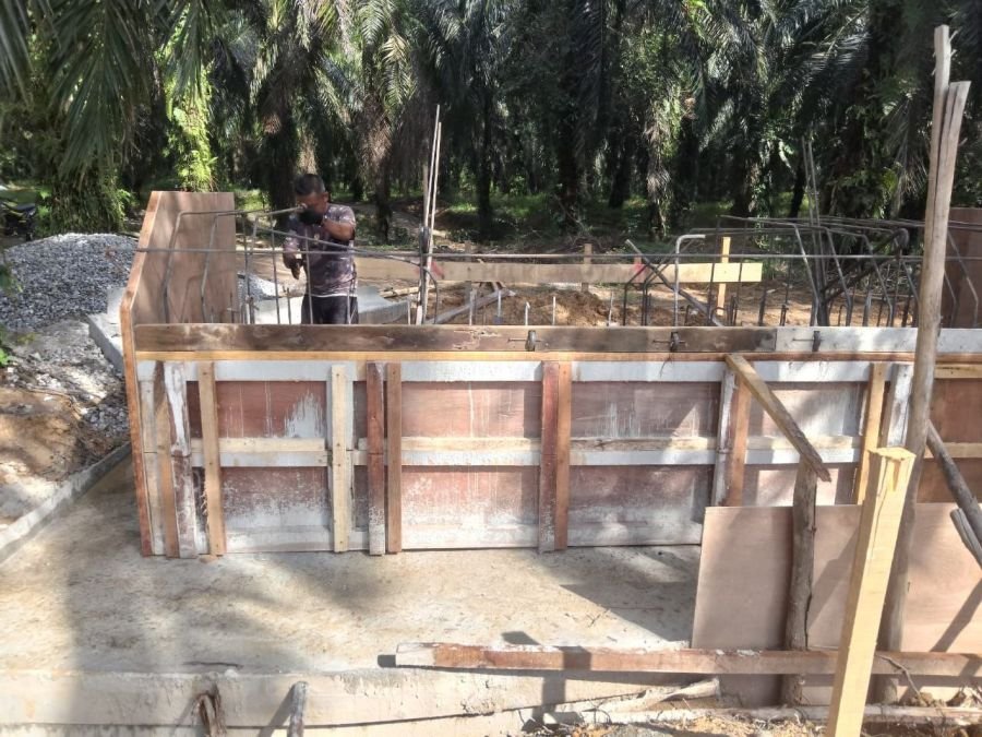 Pembangunan Jembatan Perintis Garuda Mulai Merakit Tapak Pilon Bagian Belakang