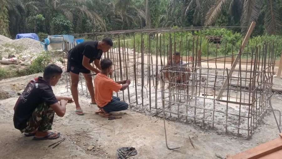 Pembangunan Jembatan Perintis Garuda Mulai Perakitan Tapak Pilon Belakang
