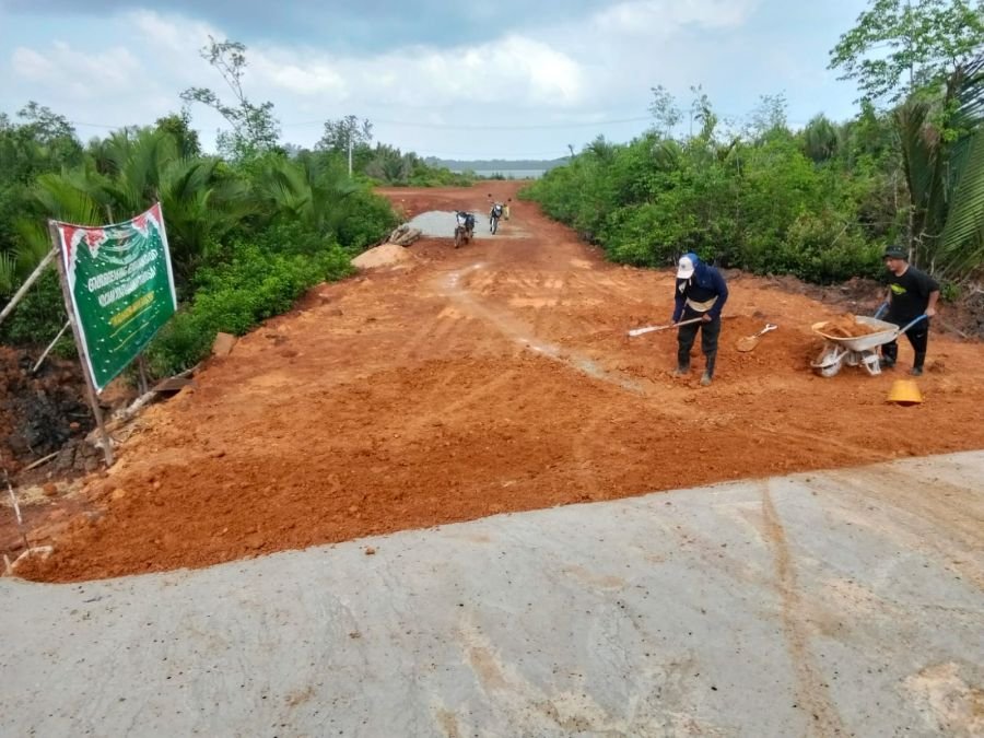 Pembangunan Jembatan Sungai Merpati Berlanjut, Fokus Perataan Oprit