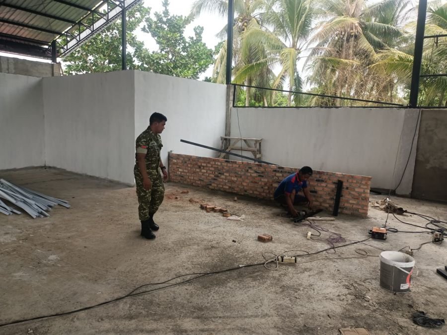 Pembangunan KDKMP Desa Melai Terus Dikebut, Babinsa Aktif Dampingi Pekerjaan