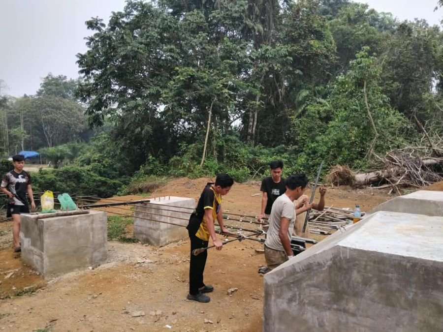Jembatan Gantung Perintis Garuda di Inhu Masuki Tahap Pemasangan Tiang Pilon