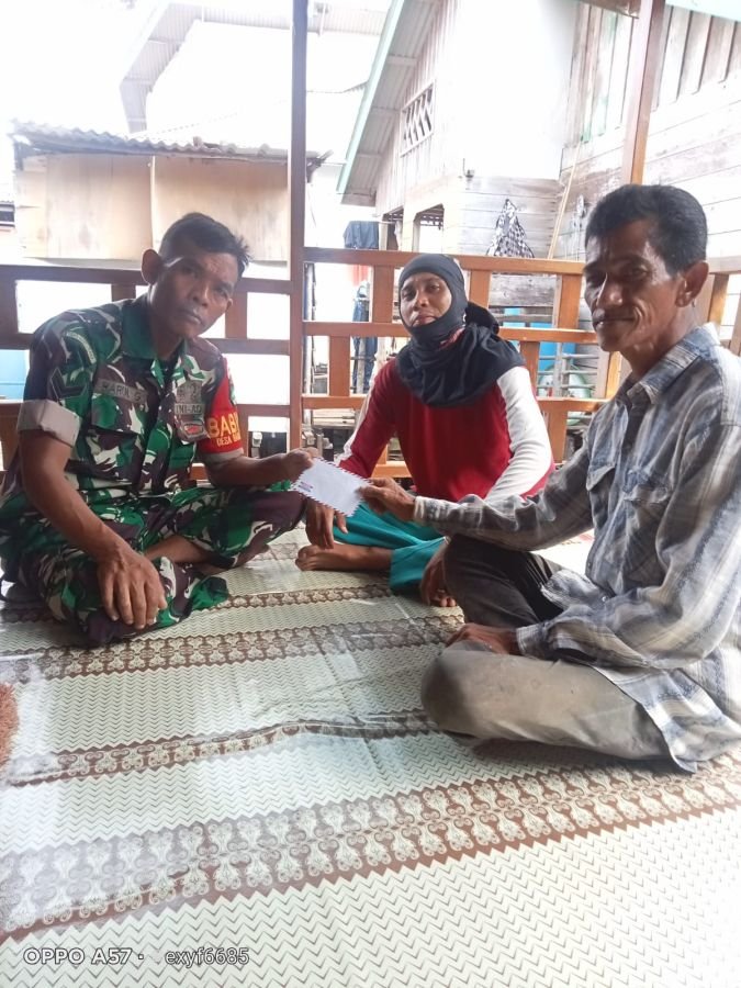 Babinsa Senayang Kawal Pembayaran Hak Pengurus Koperasi Merah Putih