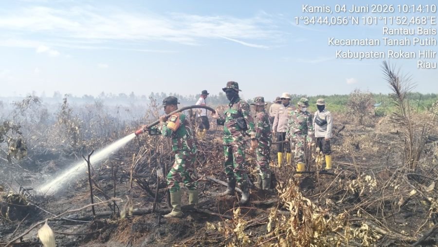 Pendinginan Karhutla di hari ke - 6 Wilayah Kep. Rantau Bais, Kec.Tanah Putih, Kab. Rohil.