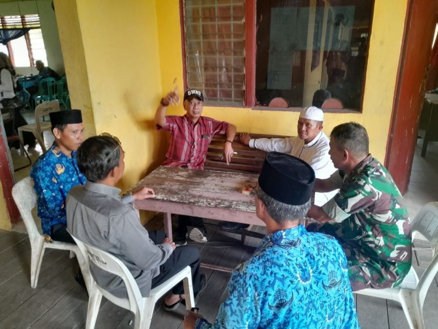Pengawasan SDM dan Komsos, Babinsa 07/Reteh Perkuat Deteksi Dini Lewat Jaring Mitra Karib