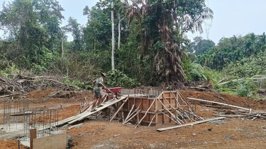 Pengecoran Abutmen Tepi Jauh Perkuat Pembangunan Jembatan Talang Perigi