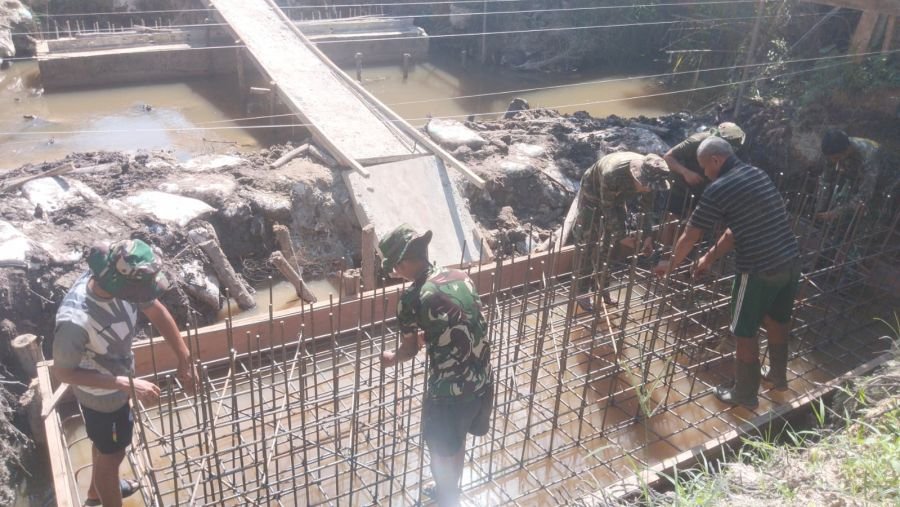 Pengecoran dan Perakitan Besi Pondasi Jembatan Garuda Armco Terus Berjalan