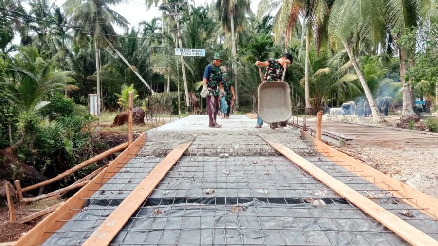 Pengecoran oprit Pada Jembatan Garuda di perbatasan Desa Tebun-Repan