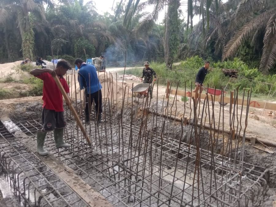 Pengecoran Pondasi Jembatan Perintis Garuda Mulai Dikerjakan