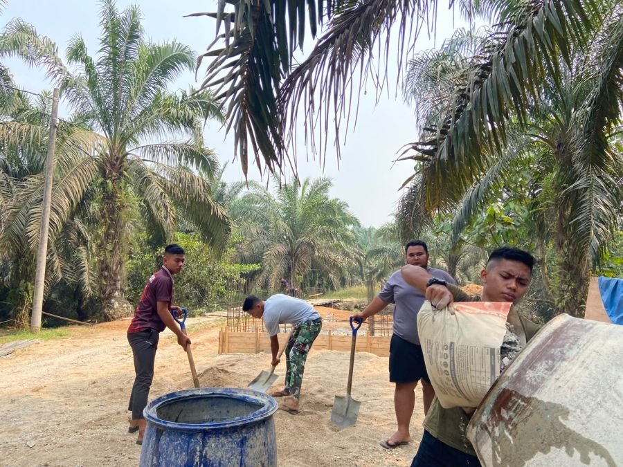 Pengecoran Tiang Pillon Jembatan Talang Pring Jaya Terus Dikebut