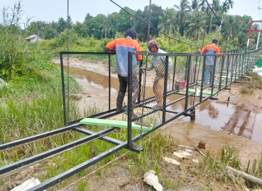 Pengelasan Pagar Jembatan Garuda 01/Tembilahan Dimulai, Proyek Makin Dekati Rampung