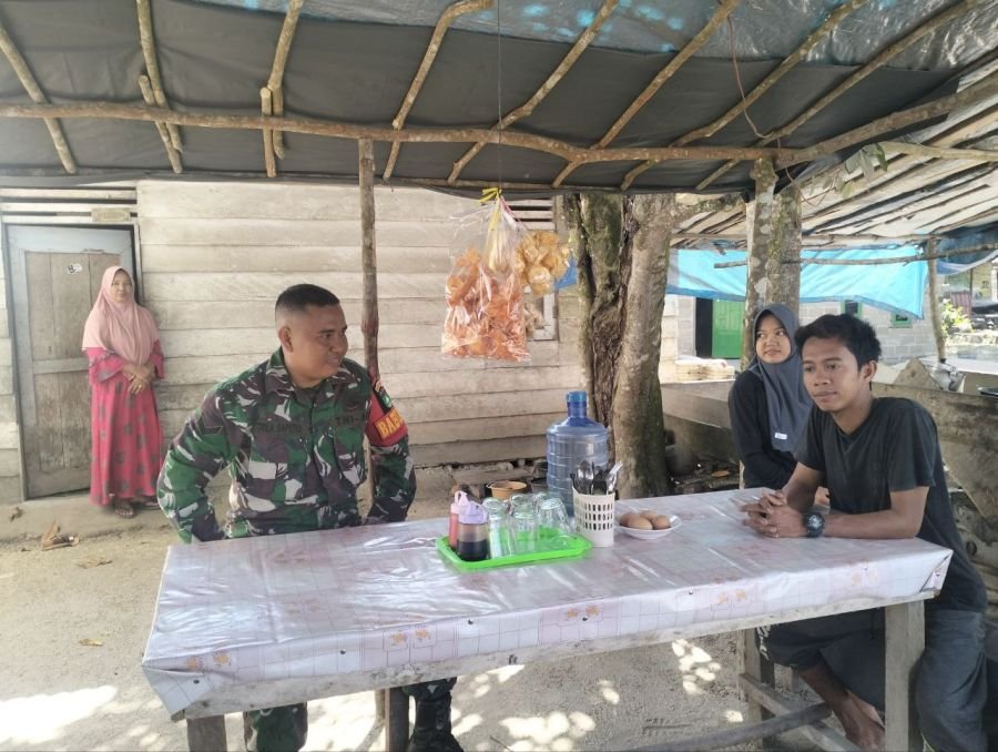 Penuh kekeluargaan mencerminkan kedekatan TNI dengan masyarakat.